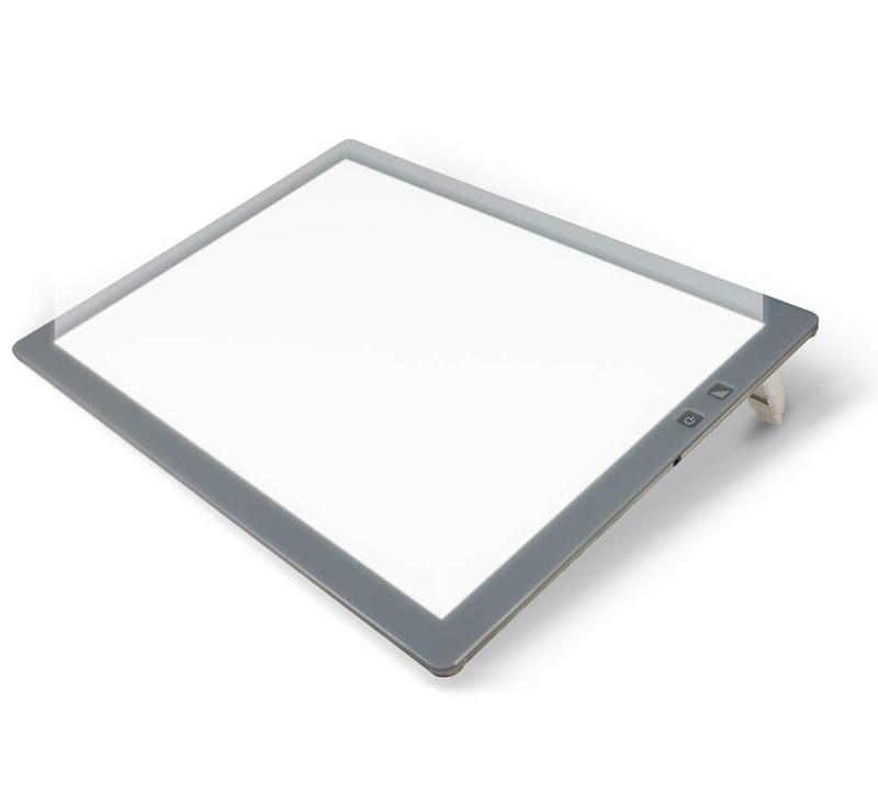 トレース台 トライテックのトレース台 トレビュアー A3サイズ 日本製 LED 薄型 8mm 7段階調光機能付き 3段階傾斜スタンド付き 照度2000～4400ルクス
