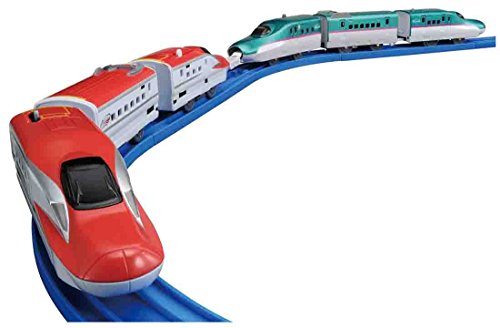 BRIO 超お得セット（はやぶさ、こまち、京葉線、新幹線、動力車）、情景、トミカ プラレールの上をBrioの新幹線が走るよ！トミカと遊べる踏切の