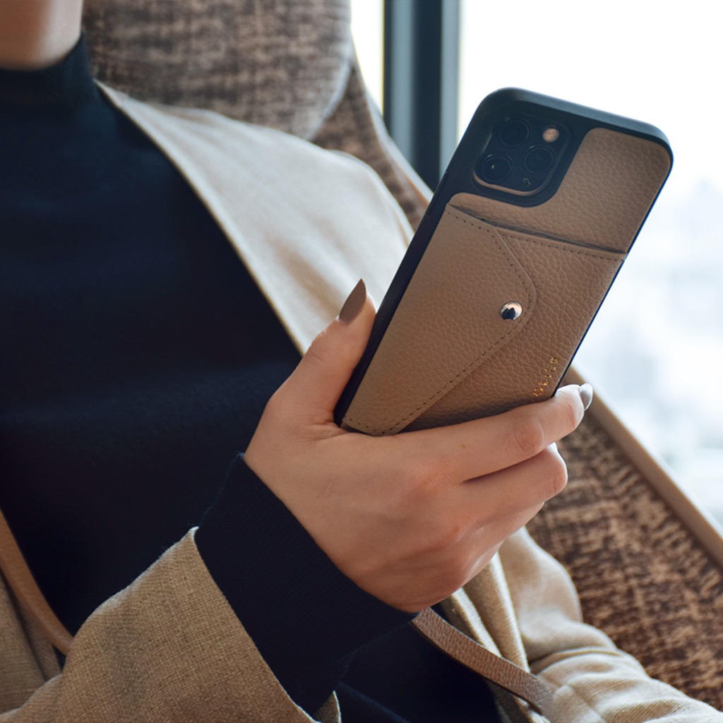 Bandolier 三尺リヤー Iphone12 Mini 例 スマホ 運輸 肩肉 アイ電話 ドナー 傍 スプリット 電灯トープ メンズ レディース 日本拘束 Donna Side Slot Light Taupe ライト 銅色 14dobegs 借切る 6月球中旬 再入荷日程表 Vned Org