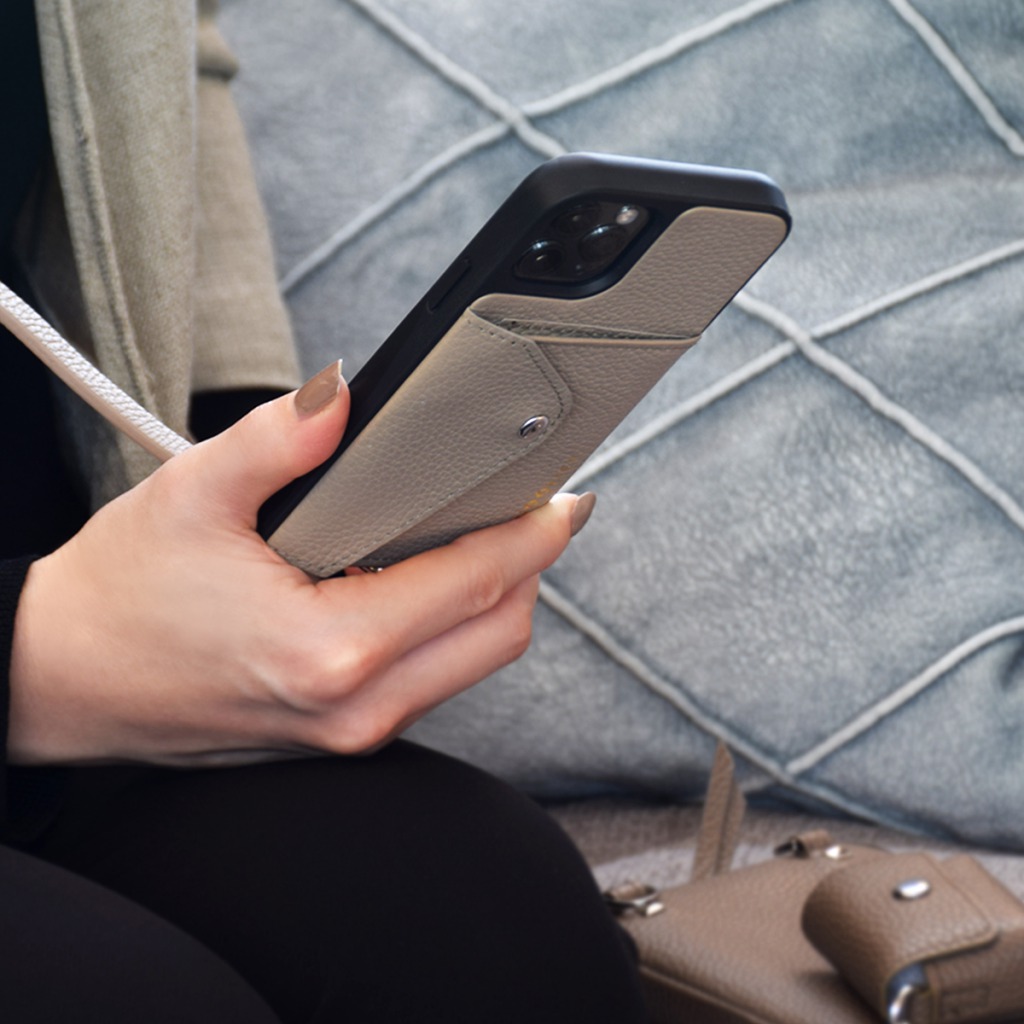 Bandolier 三尺リヤー Iphone12 Mini 例 スマホ 運輸 肩肉 アイ電話 ドナー 傍 スプリット 電灯トープ メンズ レディース 日本拘束 Donna Side Slot Light Taupe ライト 銅色 14dobegs 借切る 6月球中旬 再入荷日程表 Vned Org