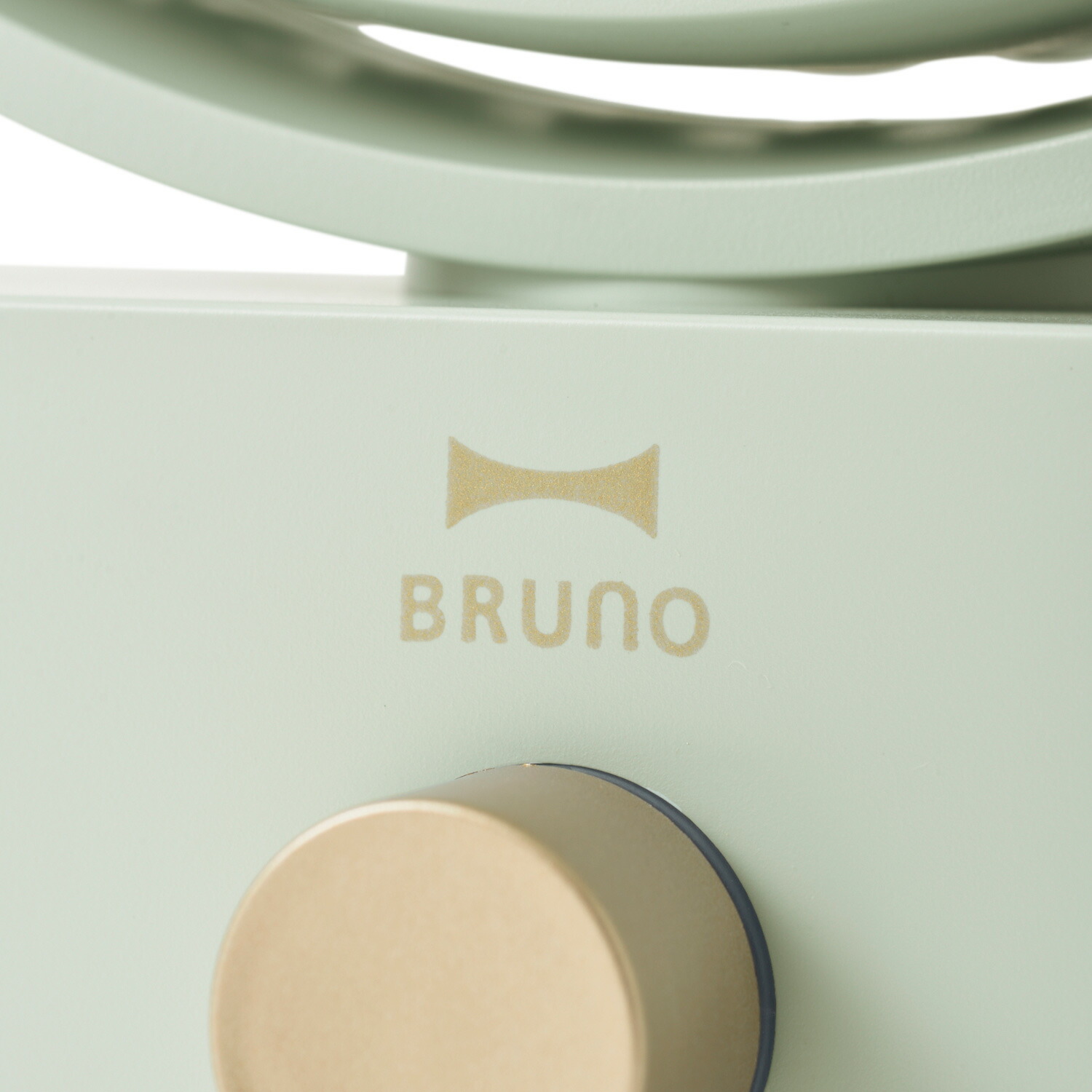 BRUNOブルーノ扇風機サーキュレーターポータブルスイングデスクファン卓上首振りUSB充電式PORTABLESWINGDESKFANホワイトレッドグリーン白BDE061-GRG