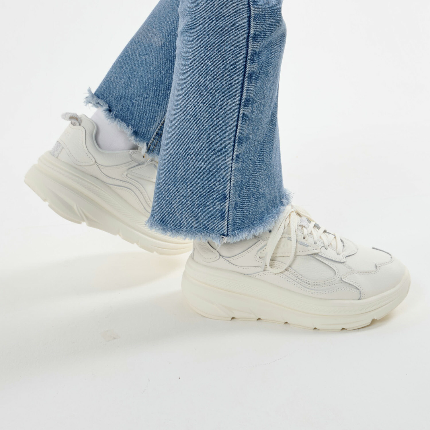 【最大1000円OFFクーポン配布中】UGGアグスニーカーレディース厚底CA1ホワイト白1142630