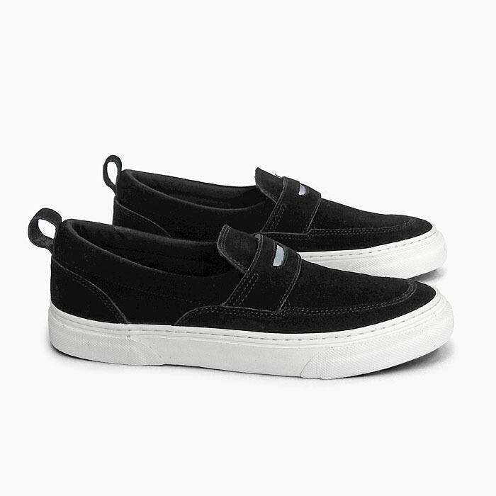 gap black shoes