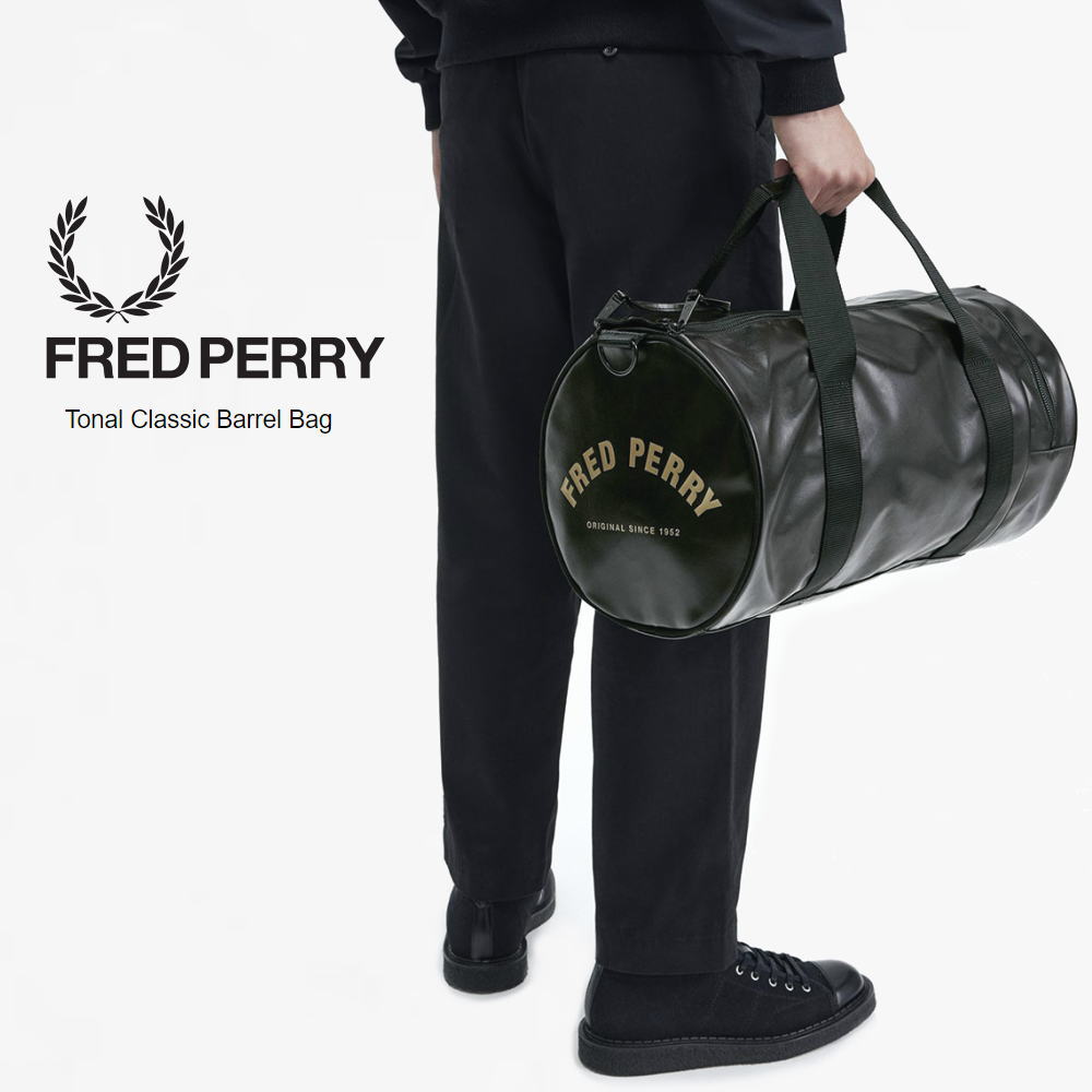 ７月限定！最大全額ポイント還元※要エントリー フレッドペリー FRED PERRY トーナル クラシック バレル バッグ Tonal Classic Barrel Bag ブラック/ゴールド L7260 774 ［BG］【GIOJ】｜すにーかー倉庫