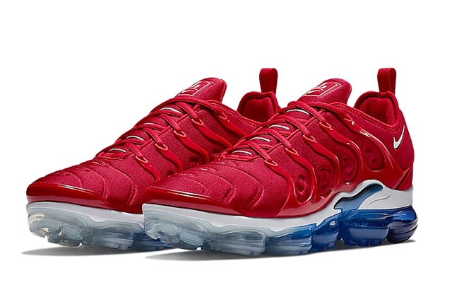 red white and blue vapormax