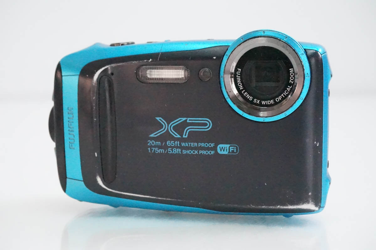 【中古】FUJIFILM富士フイルム コンパクトデジタルカメラ FinePix XP130 防水 耐寒 耐衝撃