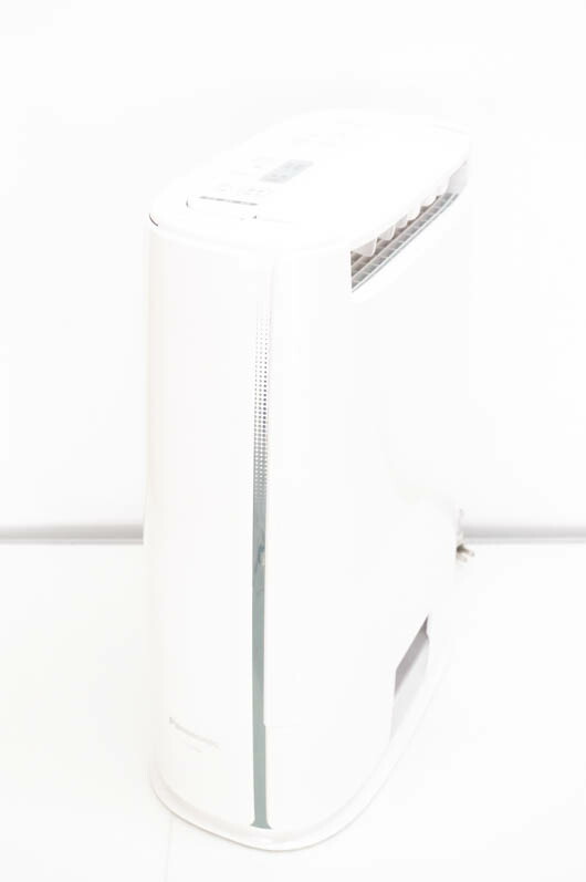 【中古】Panasonicパナソニック デシカント方式 衣類乾燥除湿機 木造7畳～鉄筋14畳 F-YZS60