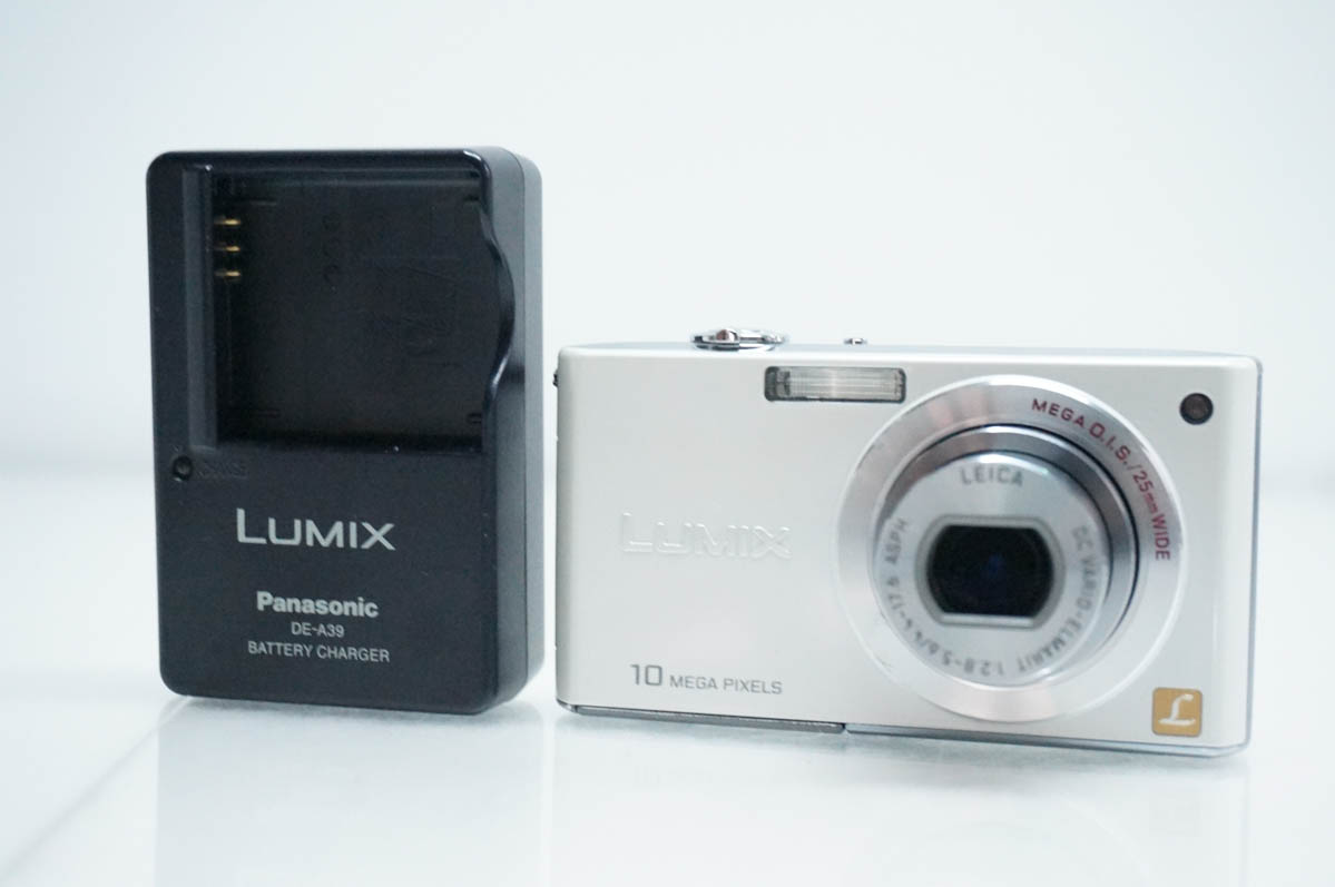 【中古】Panasonicパナソニック コンパクトデジタルカメラ LUMIXルミックス 1010万画素 DMC-FX35|エスネットショップ店
