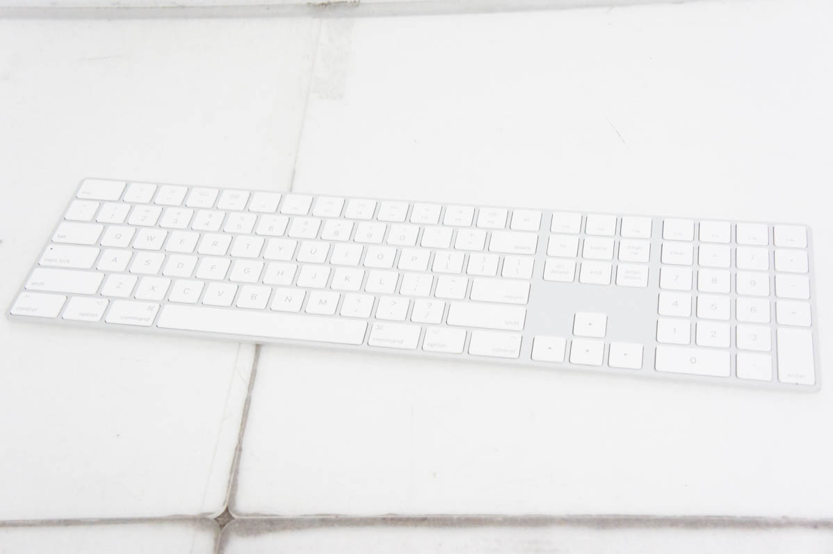楽天市場】【中古】Apple アップル 純正 Apple Keyboard with Numeric
