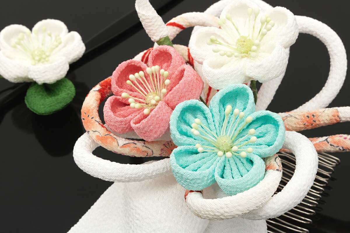 晴れの日の着物姿におすすめな髪飾り