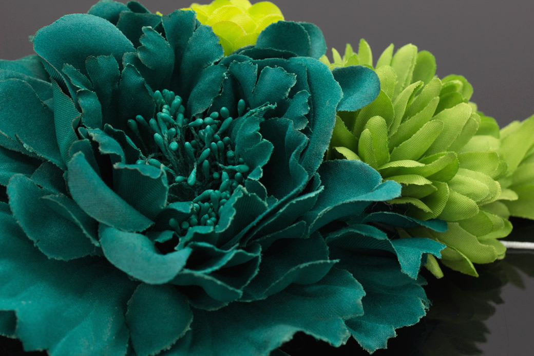 楽天市場 髪飾り 緑 グリーン 牡丹 ピンポンマム ポンポン菊 花 フラワー ぶら飾り クリップ 浴衣向け ヘアアクセサリー あす楽対応 きもの館 創美苑