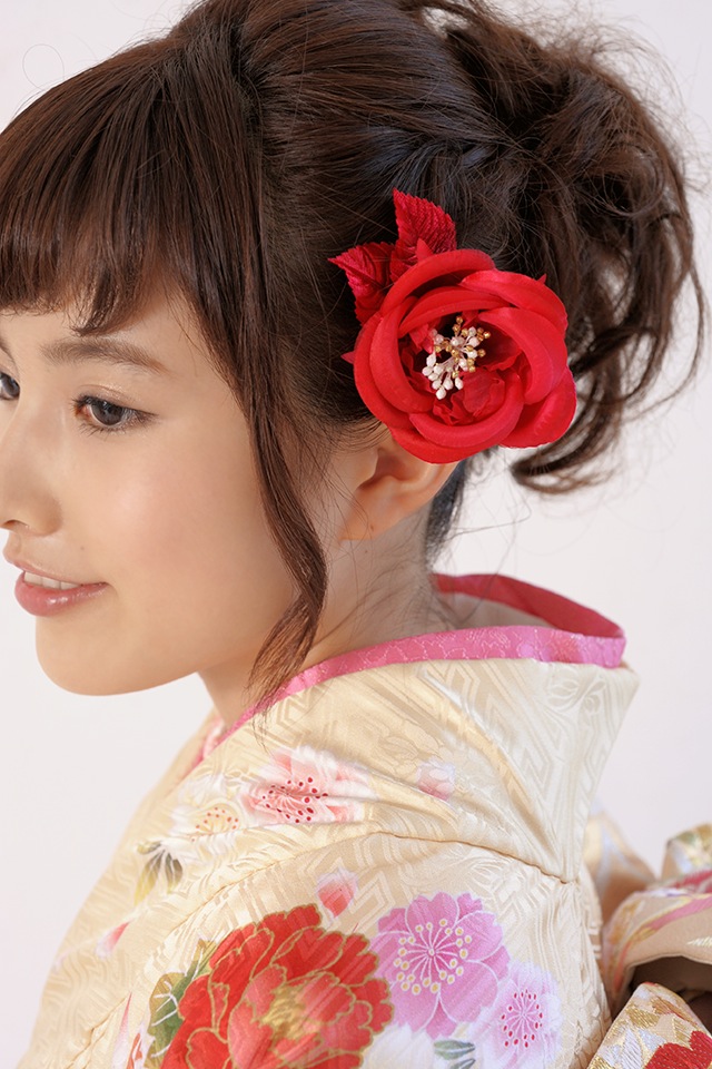 楽天市場 7 19 26 半額 全品クーポン最大00円off 髪飾り 成人式 赤 2点セット 卒業式 花 フラワー ヘアアクセサリー 髪留め 和装 あす楽対応 きもの館 創美苑