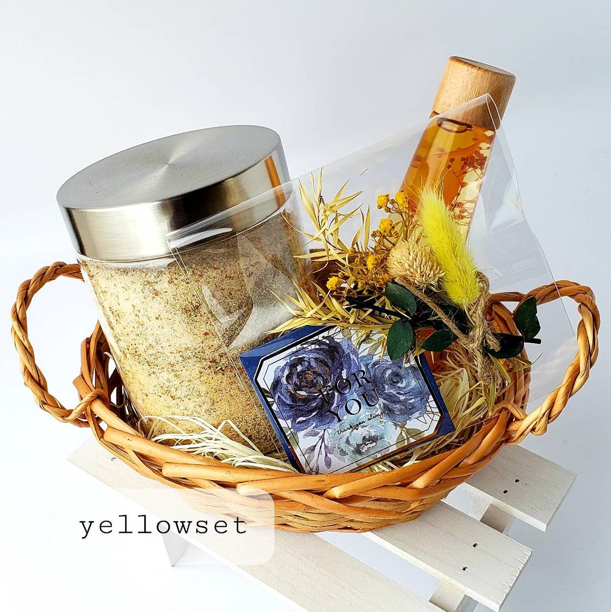 プレゼント 花 フラワー ハーバリウム ハーバリューム 可愛い おしゃれ インテリア お見舞い お祝い 御礼 誕生日 贈り物 フラワーギフト ギフト 即日発送 母の日 父の日 ギフト商品 マッサージソルト 疲労回復 Andapt Com