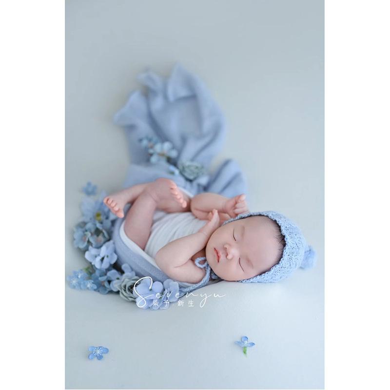 もの言う花御召しもの 新生児 みどり児 愛くるしげ カシミール風 編み物 やわらか 肌にもの柔らか おくるみ 御召しもの かぶり笠 映画化用小物 月齢写真絵 不死化活動写真 寝相芸術