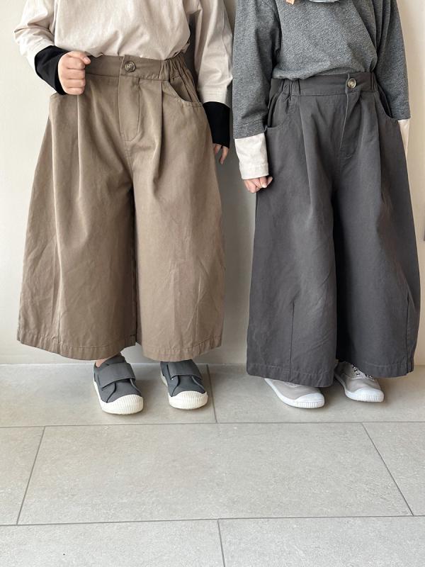 パンツ 子供 キッズ 男の子 女の子 秋冬 無地 綿 コットン ゆったり 楽ちん ストレート ワイド ガウチョ スラックス フォーマル 通園 通学 普段使い カジュアル やわらか素材 カーキ グレー グレイッシュグリーン