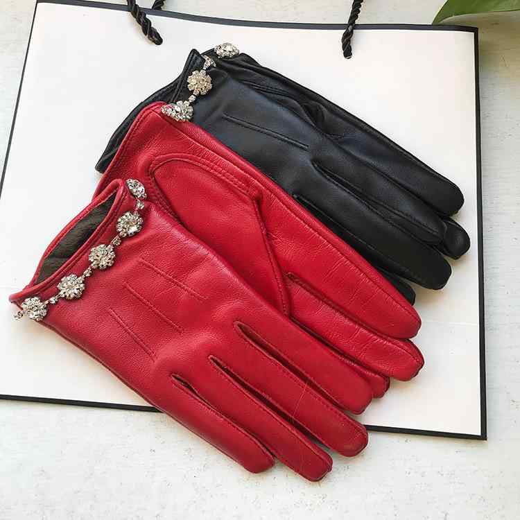 手袋 レディース グローブ 本革 羊革 ラインストーン ブラック レッド おしゃれ 上品 結婚式 フォーマル 秋冬 防寒 保温 ドライブ 指あり タッチパネル対応
