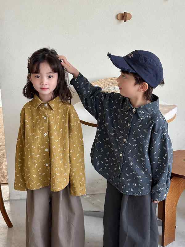 シャツ ブラウス キッズ ベビー 男の子 女の子 男女兼用 春夏 小花柄 総柄 長袖 開襟シャツ 襟付き ナチュラルテイスト レトロ コットン 柔らかい かわいい カジュアル