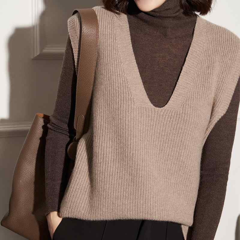 ニットベスト レディース Vネック カシミヤ ノースリーブ トップス 秋冬 無地 ゆったり 体型カバー 着痩せ きれいめ 通勤 オフィス カジュアル 上質 エレガント 万能 ブラック ベージュ
