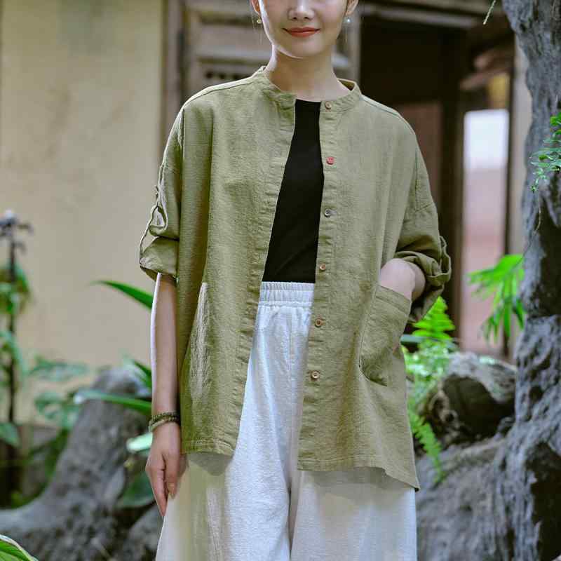シャツ レディース 春夏 綿麻 リネン コットン レトロ クラシカル ゆったり 体型カバー スタンドカラー ロールアップスリーブ 配色 切り替え カラフルボタン ウォッシュ加工 トップス ブラウス 羽織り からし色 ホワイト ピンク