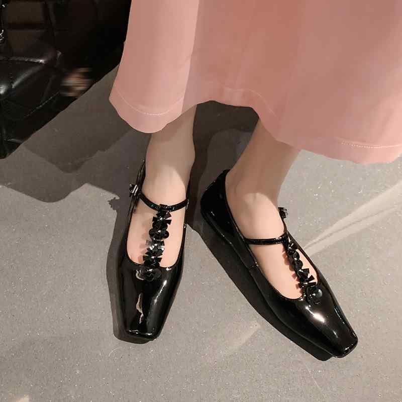 メリージェーン シューズ レディース 女性用 シルバー 牛革 レザー 豚革 パンプス スクエアトゥ Tストラップ バックル 花柄 フラット ローヒール フレンチ レトロ 高級感 春夏 普段使い デイリー