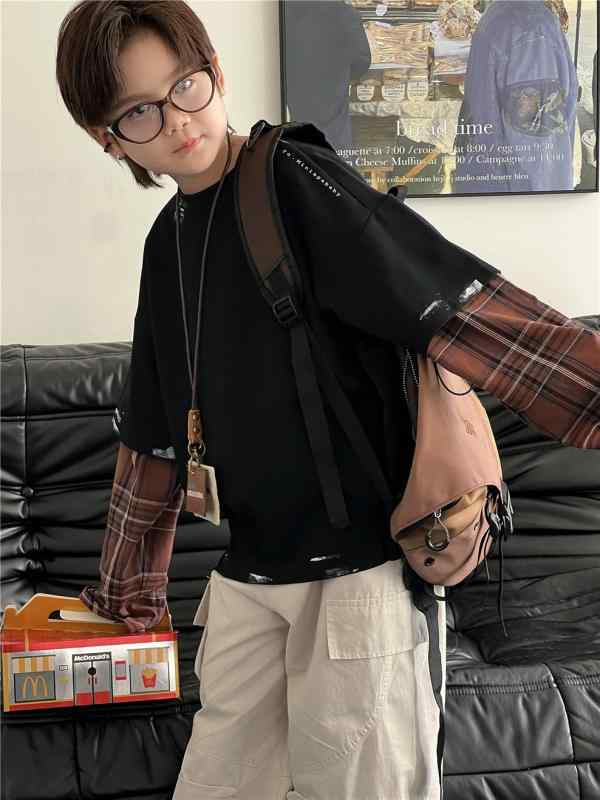 カットソー キッズ 男の子 女の子 重ね着風 チェック柄袖 切り替え 長袖 ラウンドネック 綿 韓国風 カジュアル おしゃれ Tシャツ 秋 通学 通園 ペイント