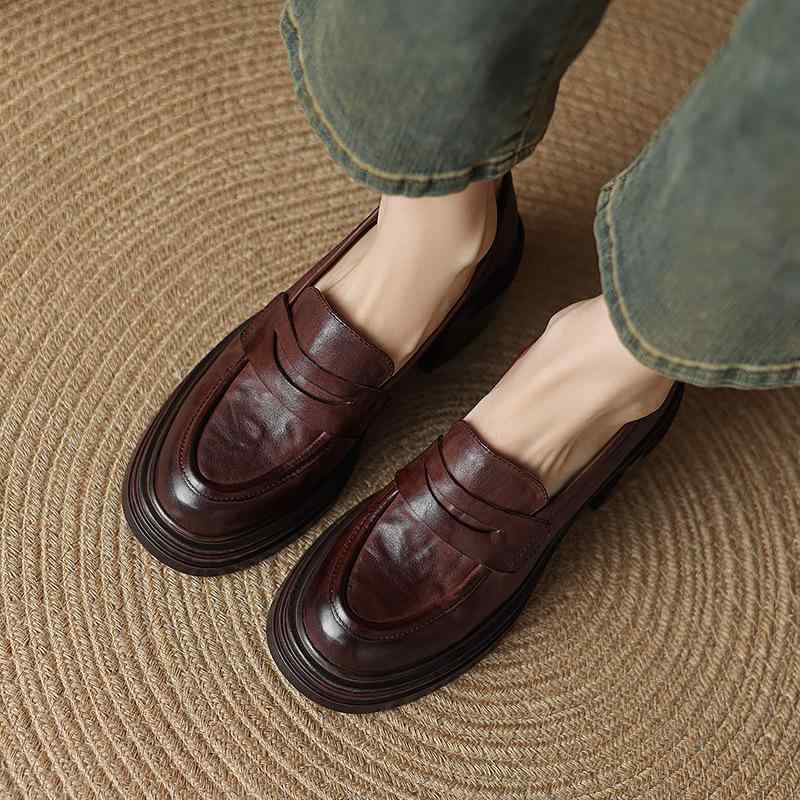 パンプス レディース 牛革 レトロ クラシカル ヒール7cm 太ヒール 厚底 ラウンドトゥ 深口 ステッチ アンティーク調 普段使い カジュアル 通勤 黒 茶色|ふんわり暮らし鞄店