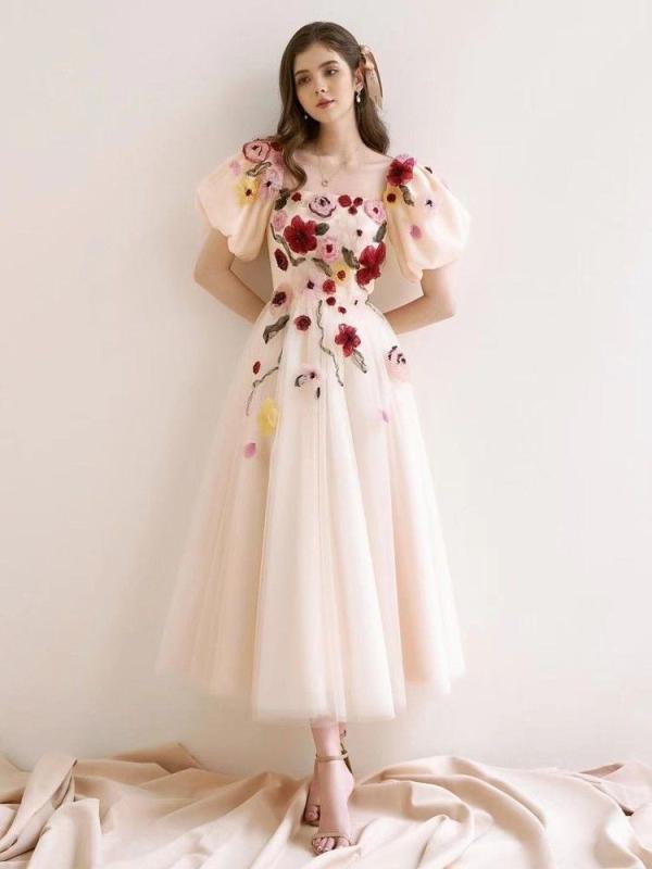 ワンピース レディース デザイナー フレンチスクエアネック パフスリーブ チュール 立体刺繍 ロング丈 ハイウエスト フレア フェアリー エレガント フォーマルドレス パーティー 結婚式 上品 華やか アプリコット 秋冬