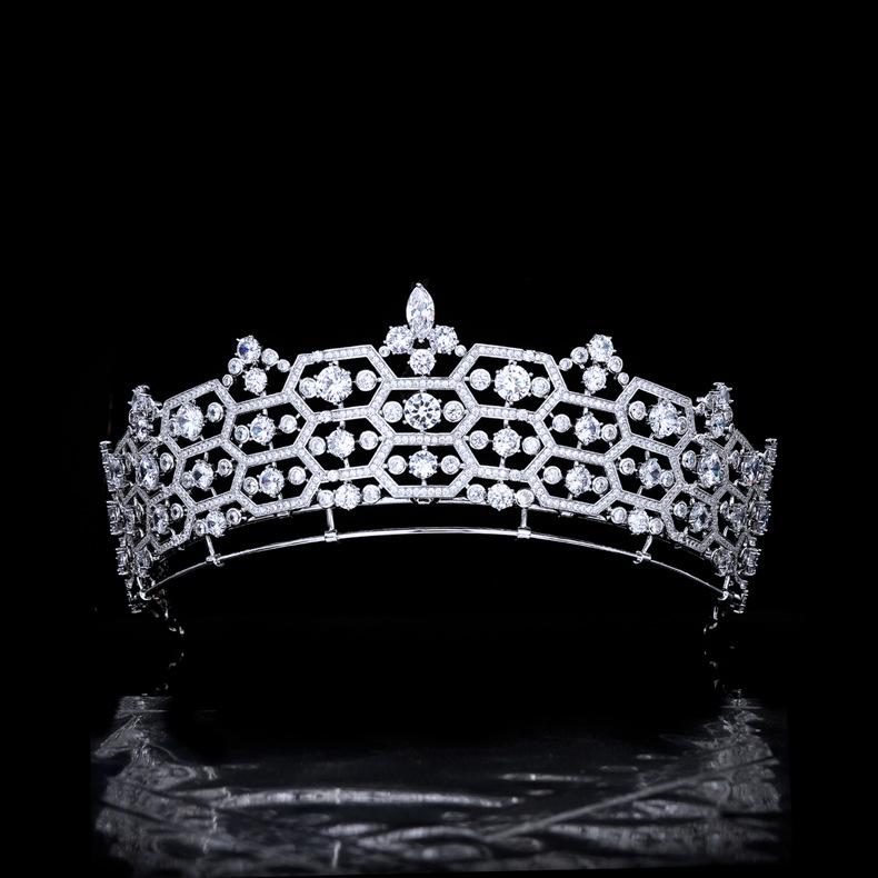 ティアラ レディース ジルコニア 復古 ウェディング ヘッドドレス 結婚式 ヘアアクセサリー 白水晶 装飾 欧米風 スタイル 銅製 電気メッキ加工 白金カラー おしゃれ ヘッドピース 15,400円