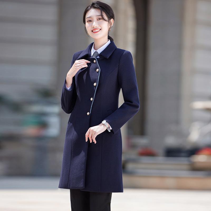コート レディース 秋冬 事務服 制服 ユニフォーム オフィス ビジネス ホテル 銀行 宝飾店 受付 接客 ロング丈 スリムフィット テーラードカラー 上品 エレガント 紺 ネイビー ポリエステル アウター