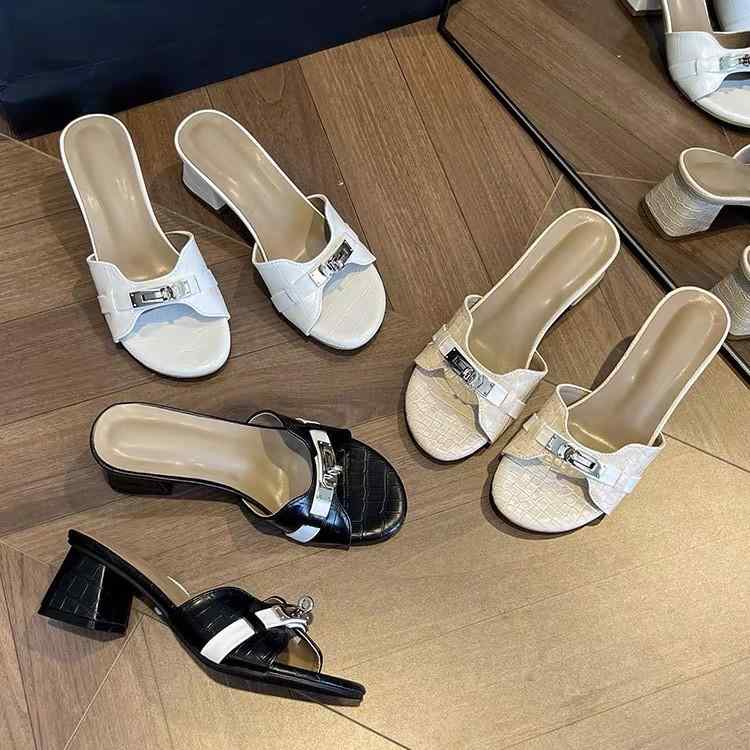 サンダル レディース 夏 オープントゥ ハイヒール ワニ柄 ゴールドバックル ストラップ 太ヒール 白 黒 杏 韓国風 ラウンドトゥ 合成皮革 ラバー底