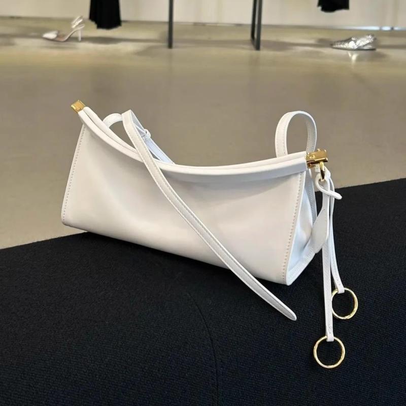ショルダーバッグ レディース ミニ 小型  牛皮 ホー洋弓 バゲット 横型 御膳上等感 ホンブルグ帽 象牙色 夏 通い 普段使い走り 編み目 磁石 スマホポケット 歌留多隠し
