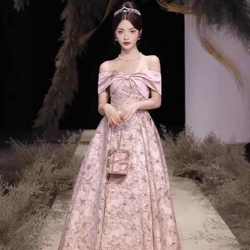 御召しもの レディース さくら色 オフショルダー ロング丈 愛くるしい 御前上等感 夕間暮れ御召しもの 寄り合い御召しもの 華燭の典御召しもの 姫御前御召しもの フォーマル 華燭の典 交歓会 二次会 掻き鳴らす会 告げ知らせる会 成年者式 生まれ落ちる日会