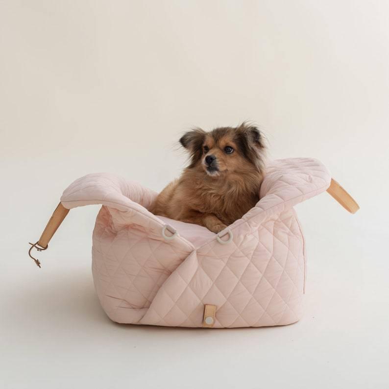 ペットキャリーバッグ 犬用 猫用 小型犬 トートバッグ ダウン風 柔らかい 通気性 軽量 ショルダー 斜め掛け クッション付き キャリーケース 防寒 暖かい お出かけ 防災 旅行 通院 アウトドア|ふんわり暮らし鞄店