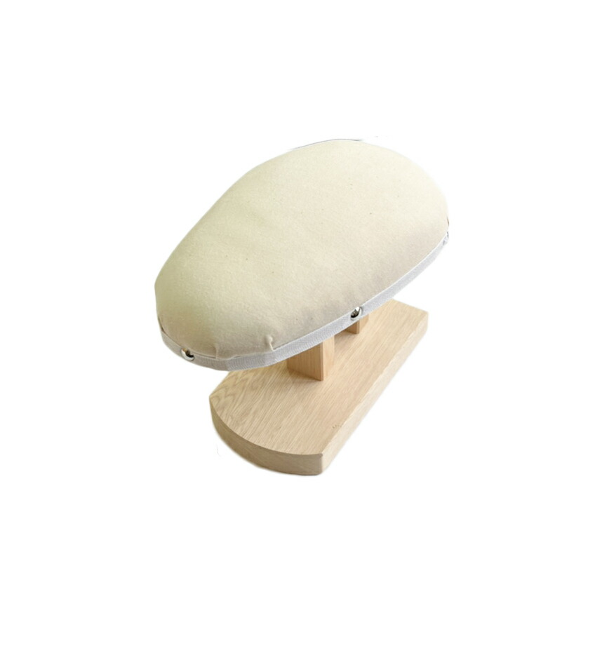 肩馬（21ｘ14ｃｍ）\u003cBR\u003ePressing Board #16\u003cBR\u003e仕立て屋の不可欠品\u003cBR\u003e袖・肩・襟などの仕上に至適 ADM アダム