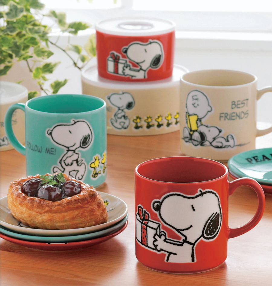 楽天市場 スヌーピー Snoopy 木箱入り小皿セット 13cmプレート5枚セット 食器セット 電子レンジ対応 食洗機対応 かわいいsnoopyグッズ ギフトにも 日本製 美濃焼き 山加商店 Soeru ソエル 食器とお弁当箱のお店 Soeru