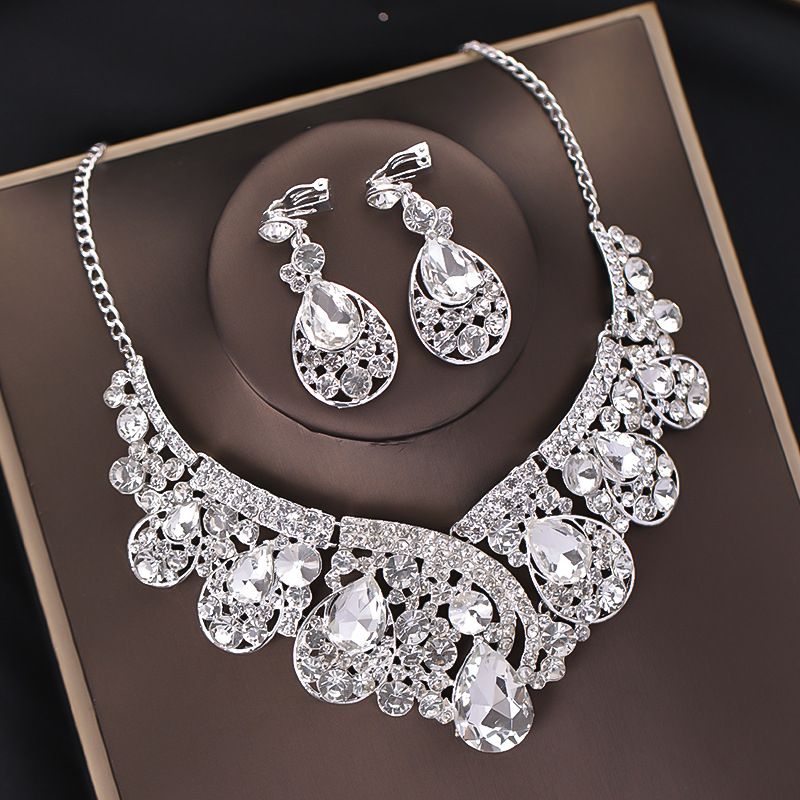 楽天市場】即納 ネックレス イヤリング ピアス ラインストーン