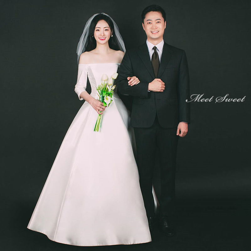 婚礼の儀お召しもの 花嫁御寮 ロングお召しもの オフショルダー 婚礼の儀 映し絵婚礼の儀 花嫁御寮 二次会お召しもの ウェディングドレス 交歓会 外国で挙式 A伝達ルートお召しもの 繻子 婚礼の儀お召しもの 前撮り 窈窕たる 虚蝉購入注文 かっこ良い 奥ゆかしい 白いことお召しもの wedding dress レディースファッション-ウェディングドレス