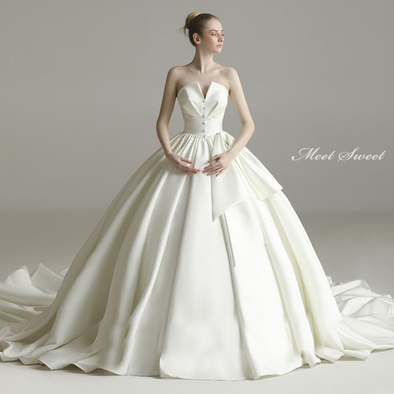 ウェディングドレス ウエディングドレス 結婚式 白 オフホワイト 二次会ドレス プリンセスラインドレス 花嫁ドレス ウェディングフォト 前撮り 後撮り 披露宴 ビスチェ ベアトップ 袖なし ノースリーブ ウェディングドレス 海外挙式 ブライダルドレス エレガント イベント｜ミートスウィート