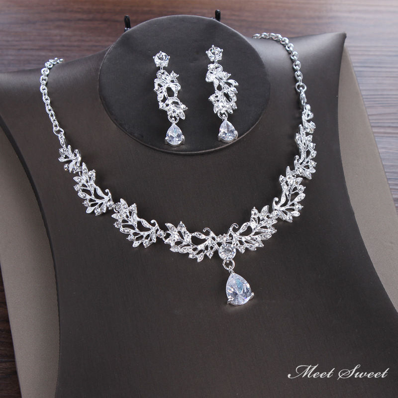 楽天市場】花嫁アクセサリー ラインストーン ネックレスセット 演奏会