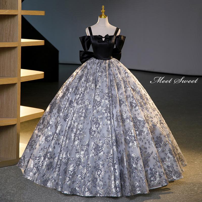 アミティス　プチプリンセス 黒とグレーの花柄ドレス　150cm アミティス プチプリンセス 黒とグレーの花柄ドレス 150cmの通販はau