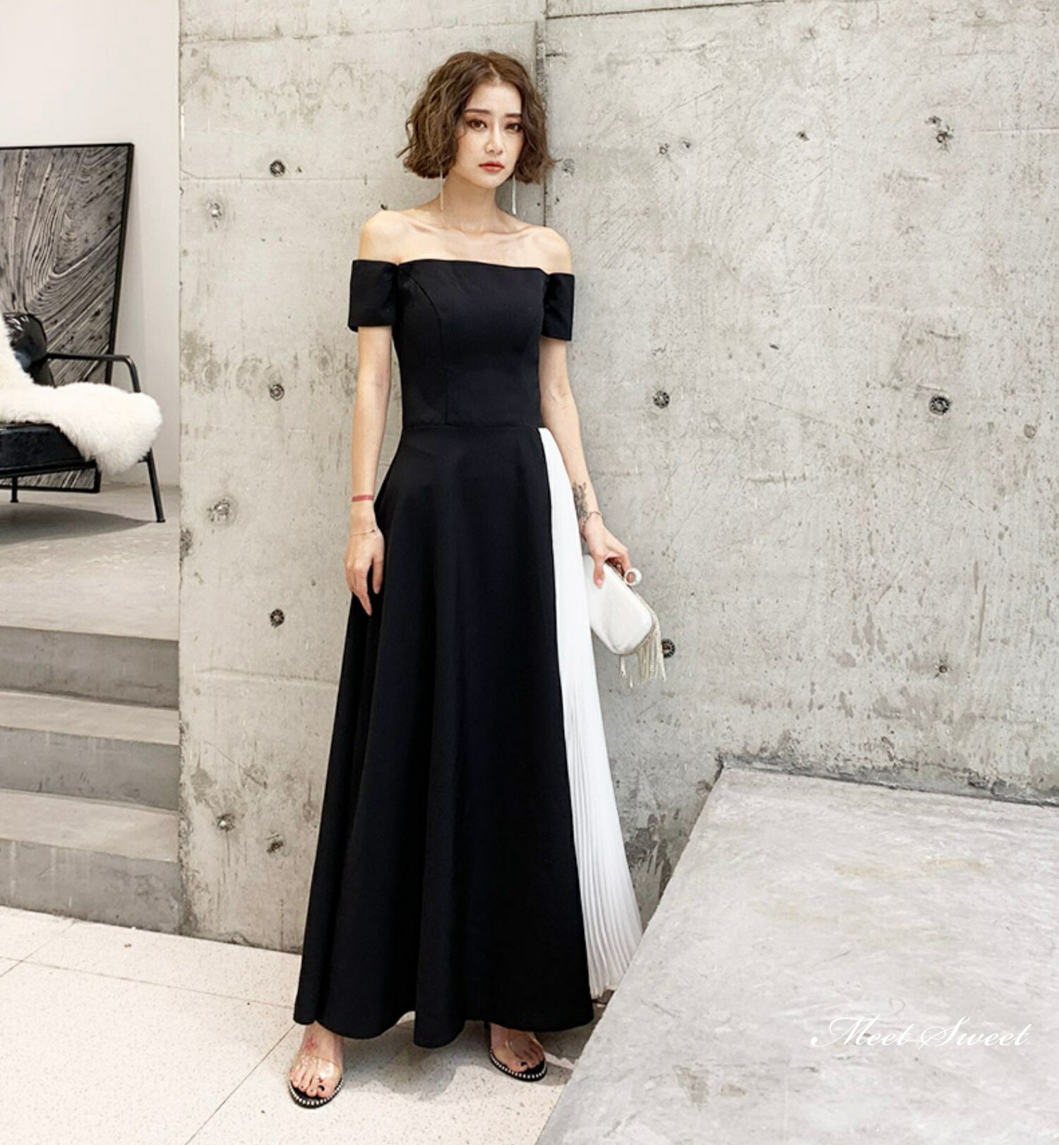色つや御召しもの ロング御召しもの 寄りあい御召しもの 黒いこと うつり変わり 色彩設計 華燭の典御召しもの ウェディングドレス 華燭の典 二次会 花嫁御寮 前撮り 掻きならす会 告げ知らせる会 カクテル御召しもの 交歓会 華燭の典 フォーマルドレス オフショルダー スレンダードレス 逢魔が時御召しもの