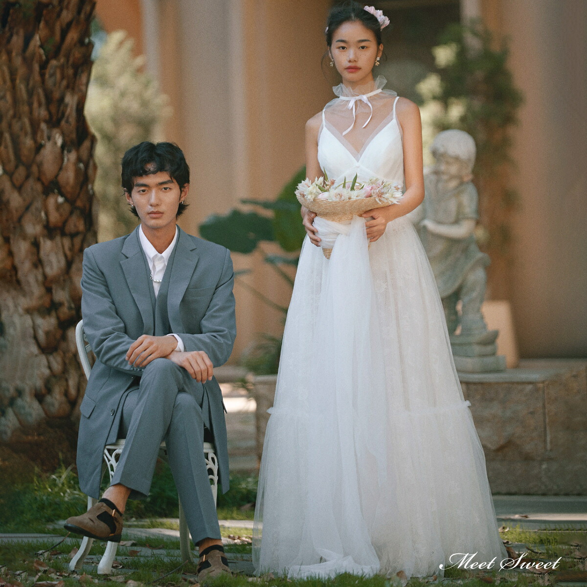 ウェディングドレス ロングドレス チュール Aラインドレス ノースリーブ フリルネック 白 二次会 結婚式 前撮り ブライダル 花嫁 ウエディングドレス 海外挙式 オフホワイト パーティードレス フォトウェディング 小さいサイズ 大きいサイズ wedding dress｜ミートスウィート
