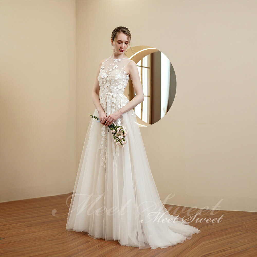 ウェディングドレス フラワーモチーフ ベージュ裏地 チュール Aラインドレス ノースリーブ 花柄 花嫁 結婚式 二次会 前撮り ブライダル ウエディングドレス オフホワイト ロングドレス 挙式 ドレス 新婦 衣裳 チャペル撮影 教会ウェディング 上品 エレガント｜ミートスウィート