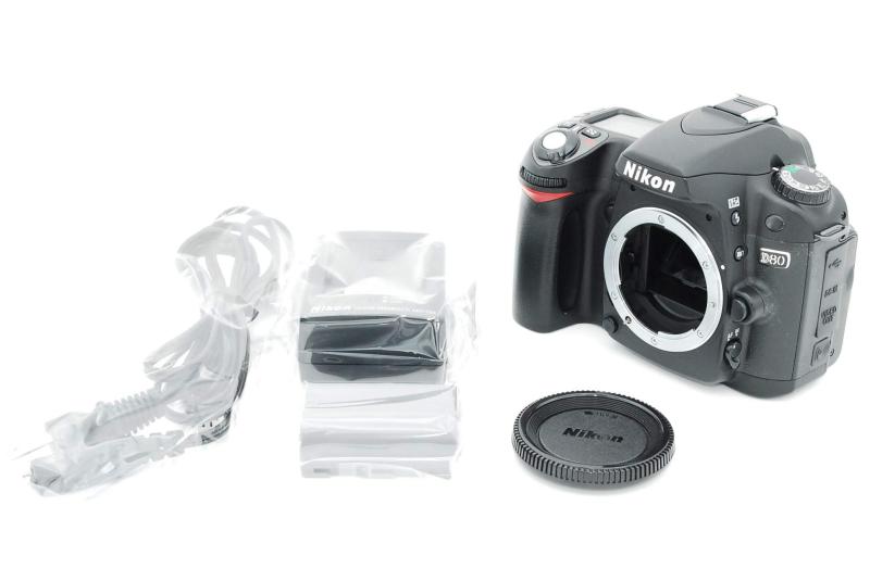 【中古】Nikon デジタル一眼二眼レフ写真機 D80 上半身