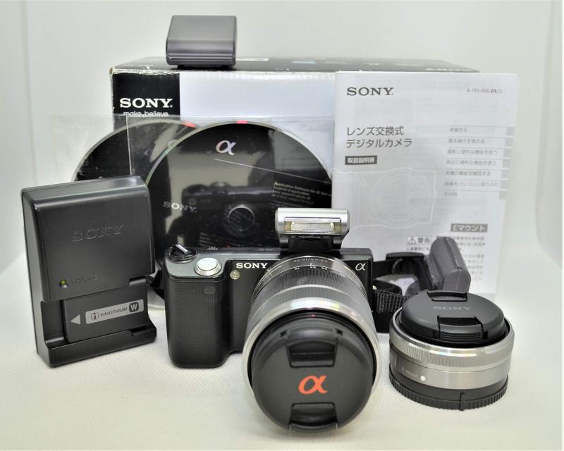 【中古】SONY ミラーレス一眼 α NEX-5 ダブルズームレンズキットE16mm F2.8+E18-55mm F3.5-5.6 OSS付属 ブラック NEX-5D/B