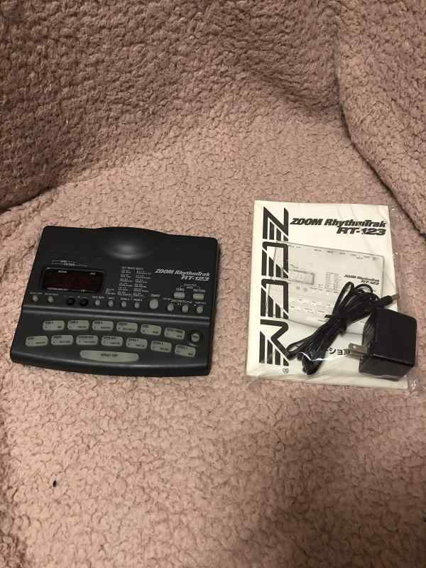 【中古】Zoom リズムマシン　Rhythmtrak　RT-123 9,865円