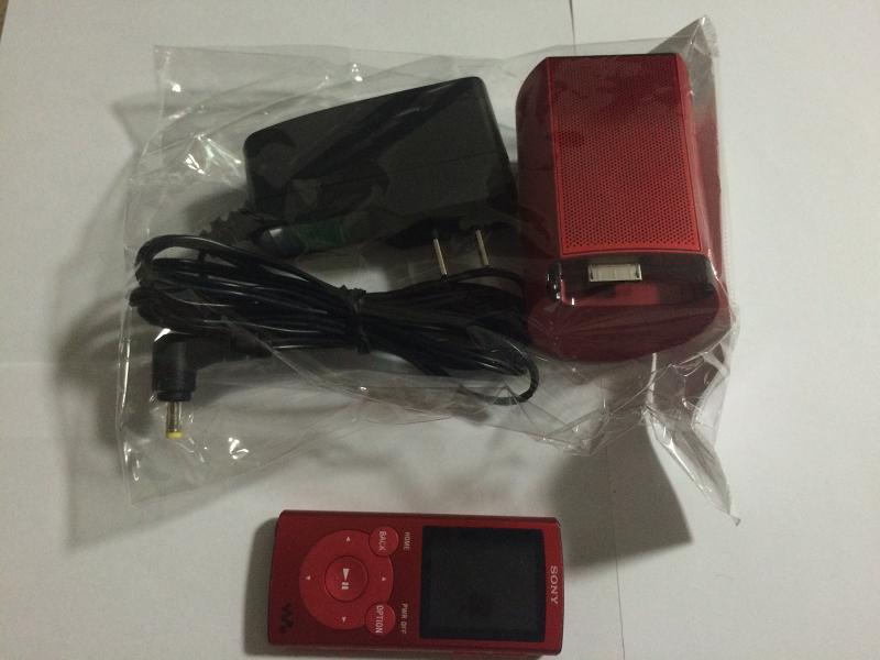【中古】SONY ウォークマン E続きもの 4GB 赤いこと NW-E063/R