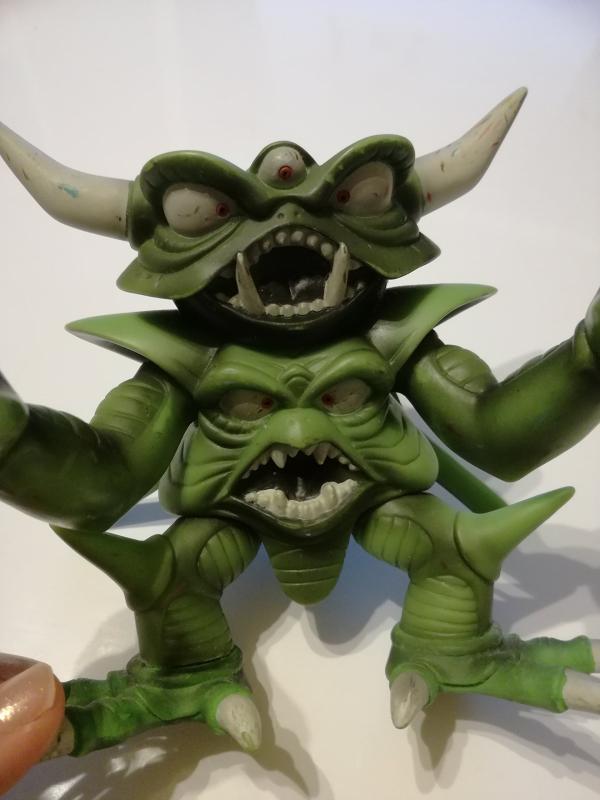 ドラゴンクエスト　フィギュア　ソフビ　竜王（変身前）　エスターク　デスピサロ Amazon.co.jp: タイトー ドラゴンクエスト 伝説の魔王フィギュア