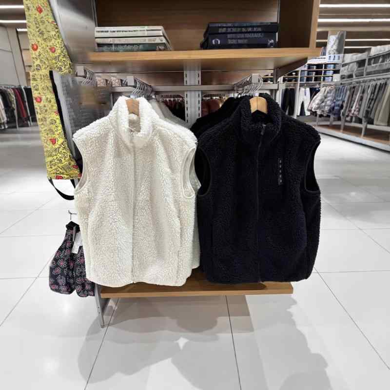 ベスト レディース 秋冬 ・委羊羔? ボア フリース ゆったり 厚手 スタンドカラー あったか 防寒