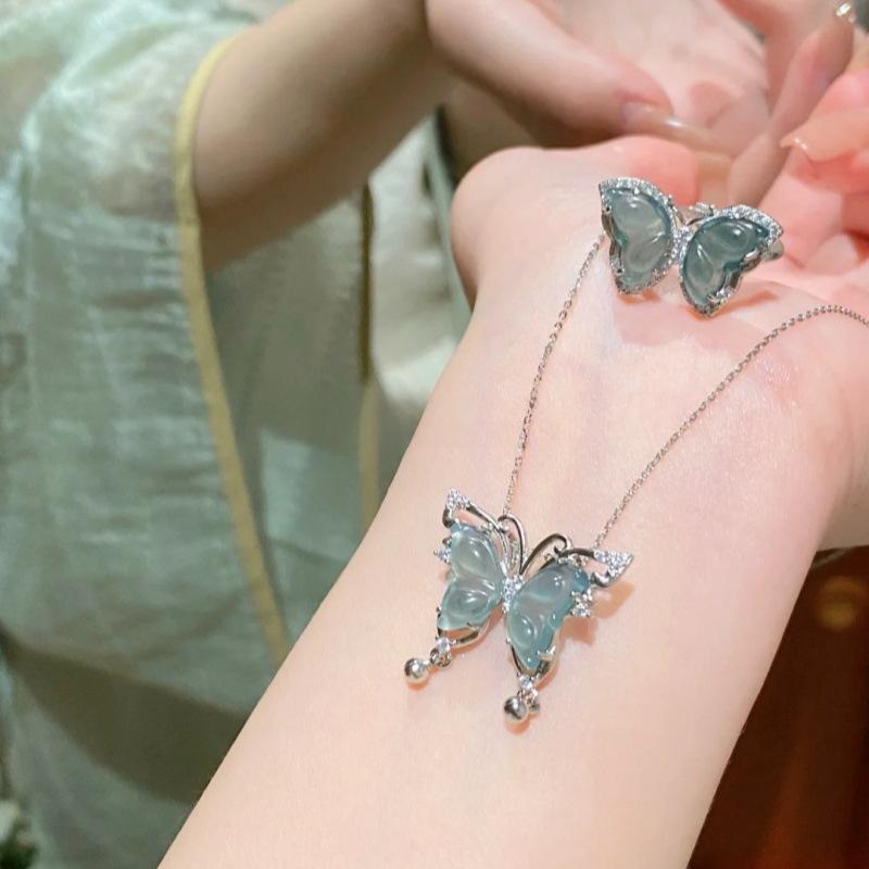 ネックレス レディース バタフライ モチーフ ブルー ジェイド ペンダント リング S925 シルバー 小さめ 翡翠 ラッキーアイテム アレルギー対応